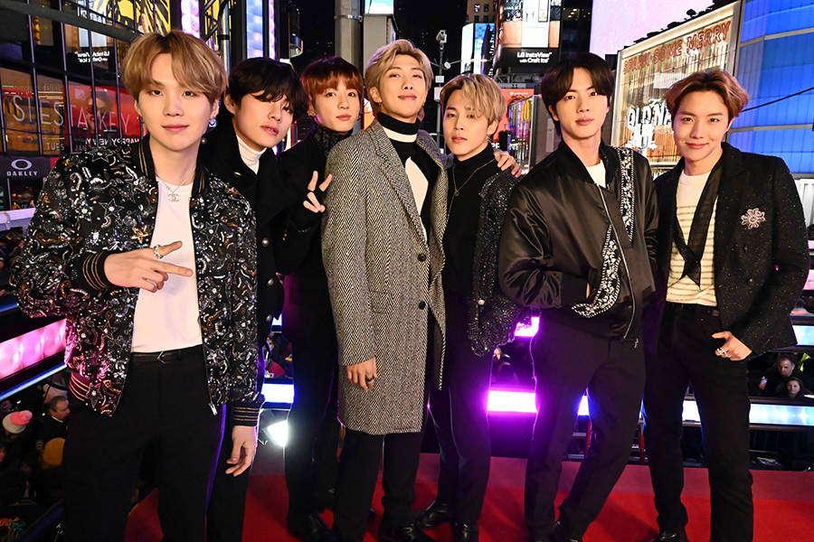 Bts Map Of The Soul 7 の予約販売数が342万枚を突破 Daily News Billboard Japan