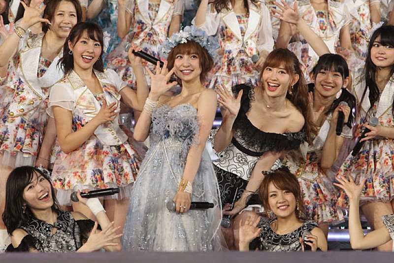 AKB48 次世代エース候補並ぶ新ユニット発表、篠田麻里子が涙の卒業