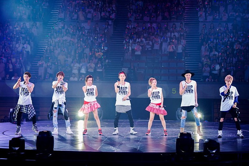 Aaa初のドーム公演 Fantastic Over ライブステージを生配信 Daily News Billboard Japan