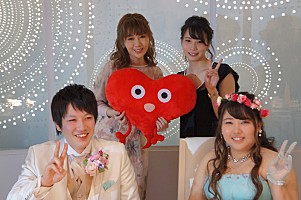 Maco 幸運なカップルの結婚式でサプライズライブ Daily News Billboard Japan