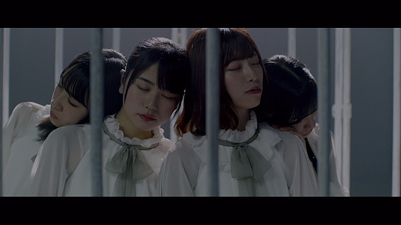 日向坂46、癒し系メンバーがユニット曲「Cage」MVでエモーショナルなダンス