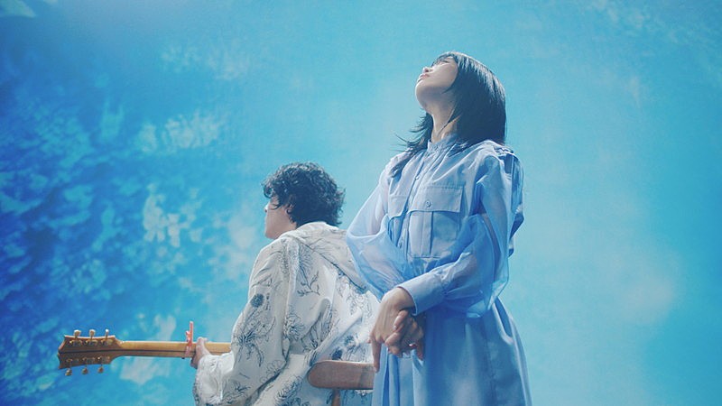 アイナ・ジ・エンド「A_o（アイナ・ジ・エンド＆ROTH BART BARON）、ポカリ新CMソング「BLUE SOULS」MV公開」1枚目/3