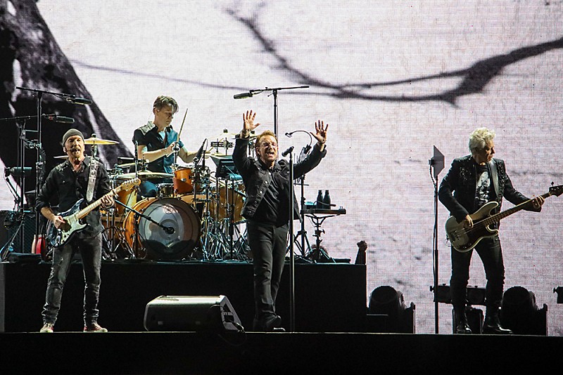 ボノ「U2のボノ、回想録『Surrender』が2022年11月に出版へ」1枚目/1