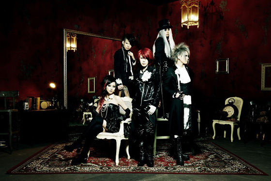 ｅｘｉｓｔ†ｔｒａｃｅ「女性V系バンドが怪盗グループに？ なでしこリーグとコラボも」1枚目/3