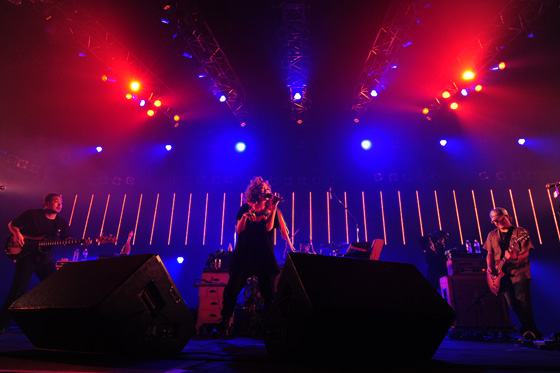 シャカラビ 新メンのTAKE-C（g）実弟 盆歌熱唱で心掴む | Daily News | Billboard JAPAN