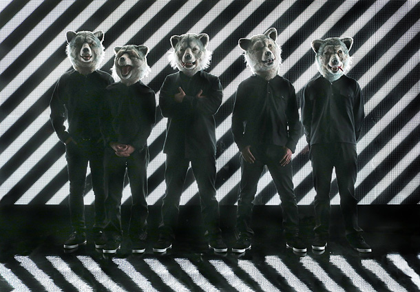 MAN WITH A MISSION「オオカミバンドMWAM 映画『風俗行ったら人生変わったwww』に新曲提供」1枚目/4