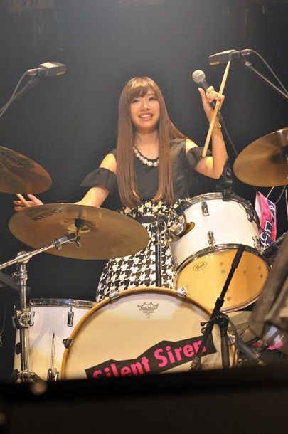 Ｓｉｌｅｎｔ　Ｓｉｒｅｎ「」4枚目/7