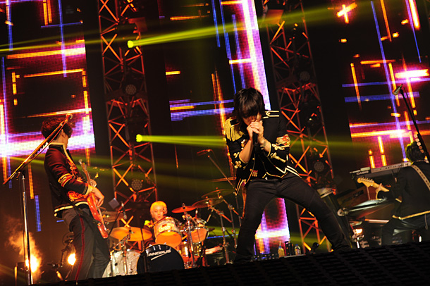 flumpool「デビュー5周年のflumpool 武道館2Daysに2万人、ノンスタ井上やMaydayもお祝いに」1枚目/8