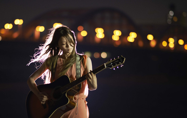 片平里菜「片平里菜、Serena 学生主催イベント【AGESTOCK2013 in MAIHAMA Amphitheater】へ」1枚目/2