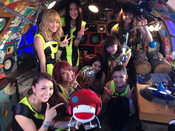 Ｅ－ｇｉｒｌｓ「E-girlsが本日より『dヒッツ』のCM出演、DJダケと初コラボ」1枚目/3