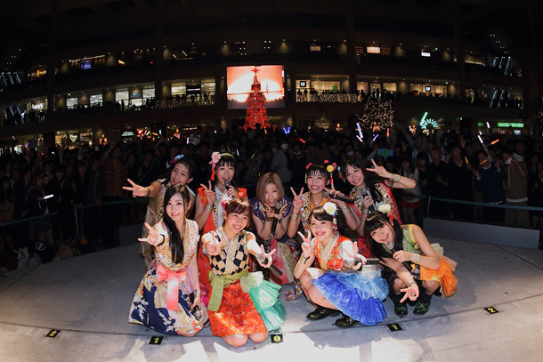 Ｃｈｅｅｋｙ　Ｐａｒａｄｅ「NYにその名を刻んだアイドルCheeky Parade 勝負作のリリース控え痛快アクト披露」1枚目/8