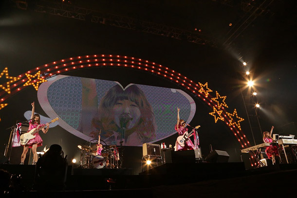 Ｓｉｌｅｎｔ　Ｓｉｒｅｎ「ガールズバンド最速の武道館公演を実現、Silent Sirenが新たに提示した夢とは？」1枚目/8