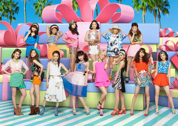 Ｅ－Ｇｉｒｌｓ「E-girls セクシー衣装まとって人気クラブ「EG」で踊る新作MV公開」1枚目/1