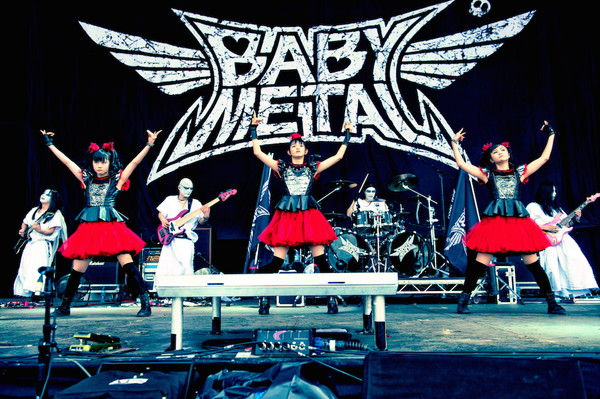 BABYMETAL「」2枚目/4