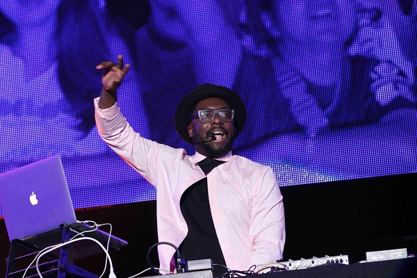 ウィル・アイ・アム「wil.i.am「日本は僕が地球の中で愛している場所の一つ」、福島に3280名のボランティア参加者が集結」1枚目/15