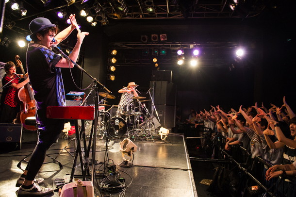 H ZETTRIO「」4枚目/5