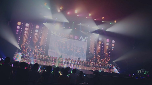 乃木坂46「乃木坂46 【真夏の全国ツアー2015】OP映像/深川麻衣の卒コン裏側映像が『裸足でSummer』の特典に！」1枚目/21