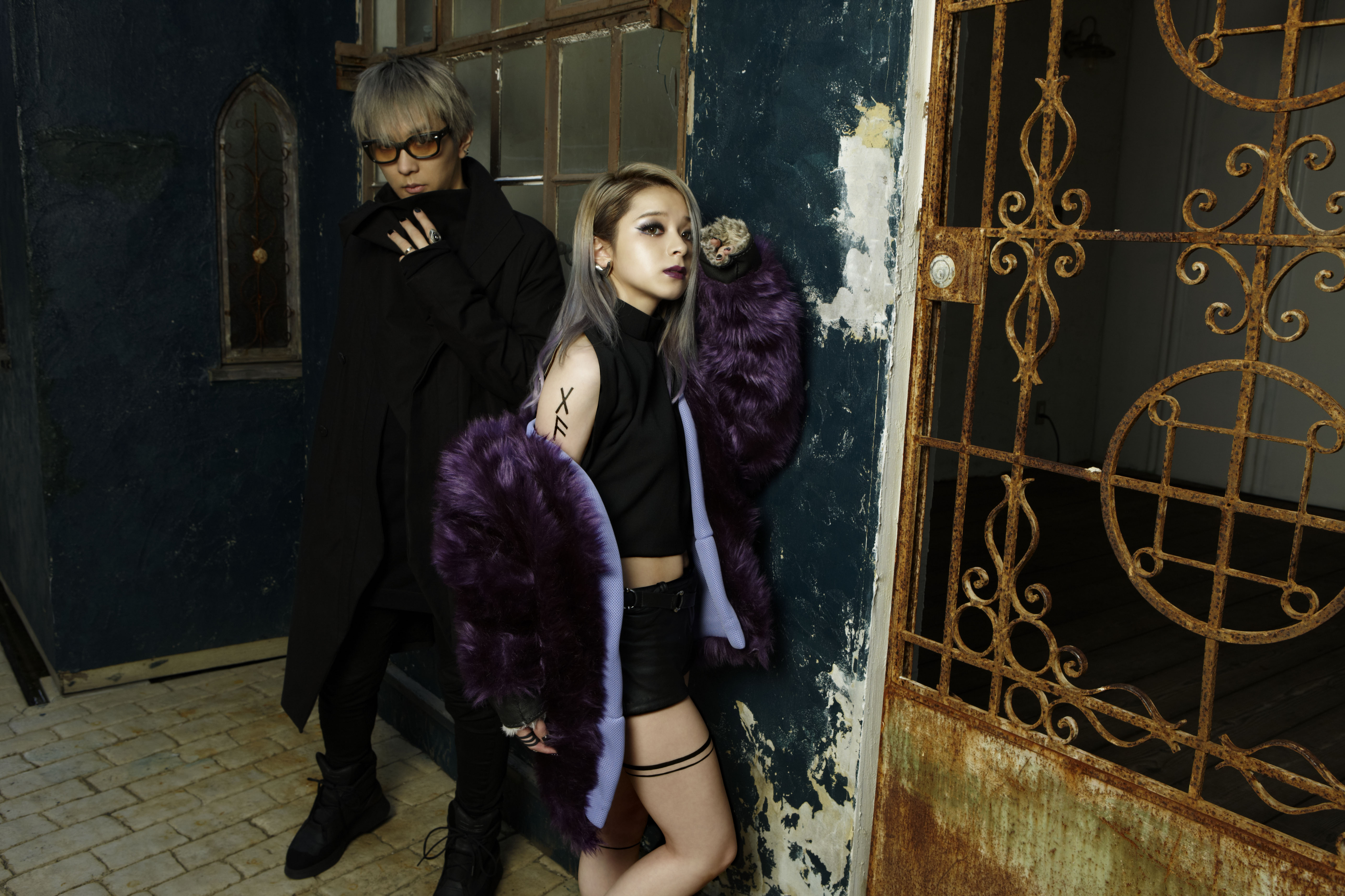 GARNiDELiA メイリア（vo）プロデュースの新アルバム・ジャケ写＆「Cry