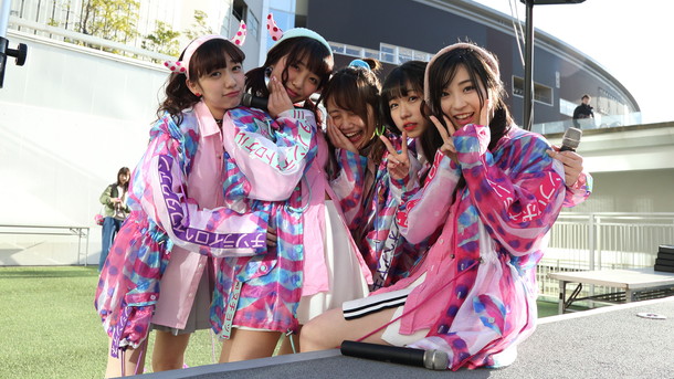 Ｃｈｅｅｋｙ　Ｐａｒａｄｅ「」2枚目/16