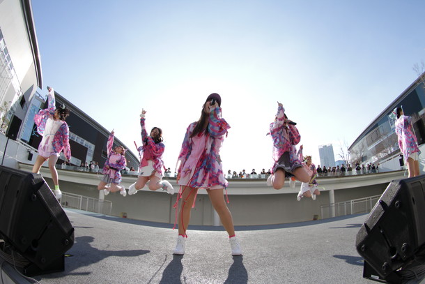 Ｃｈｅｅｋｙ　Ｐａｒａｄｅ「」5枚目/16