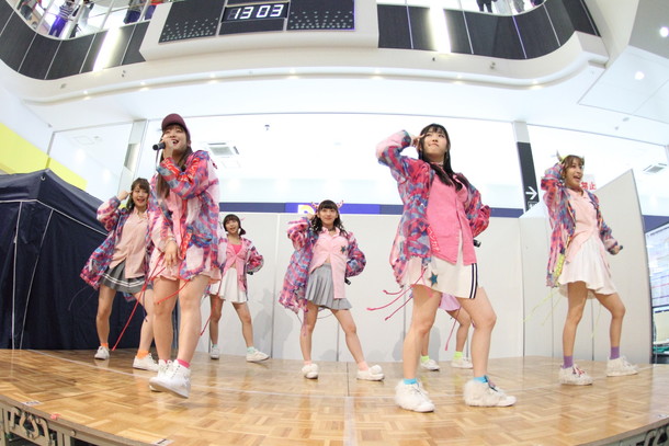 Ｃｈｅｅｋｙ　Ｐａｒａｄｅ「」4枚目/20