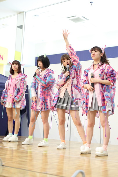 Ｃｈｅｅｋｙ　Ｐａｒａｄｅ「」18枚目/20