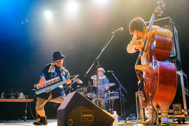 H ZETTRIO「H ZETTRIO 年内最後のツアー＆Xmasアルバムのリリース決定」1枚目/5