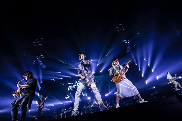 UVERworld「UVERworld、【IDEAL REALITY TOUR】が終幕「こんな最高の一体感、見たことない！」」1枚目/3