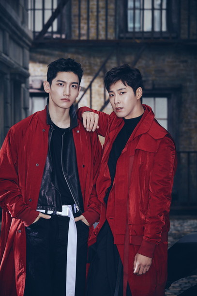 東方神起「東方神起 全国5大都市でリバイバルCM合計17本を一挙オンエア」1枚目/4