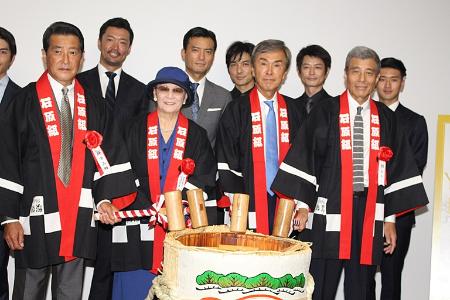 「舘ひろし、裕次郎さんの愛車を“おねだり”　松屋銀座で「全国縦断　石原裕次郎の軌跡」展開幕」1枚目/1