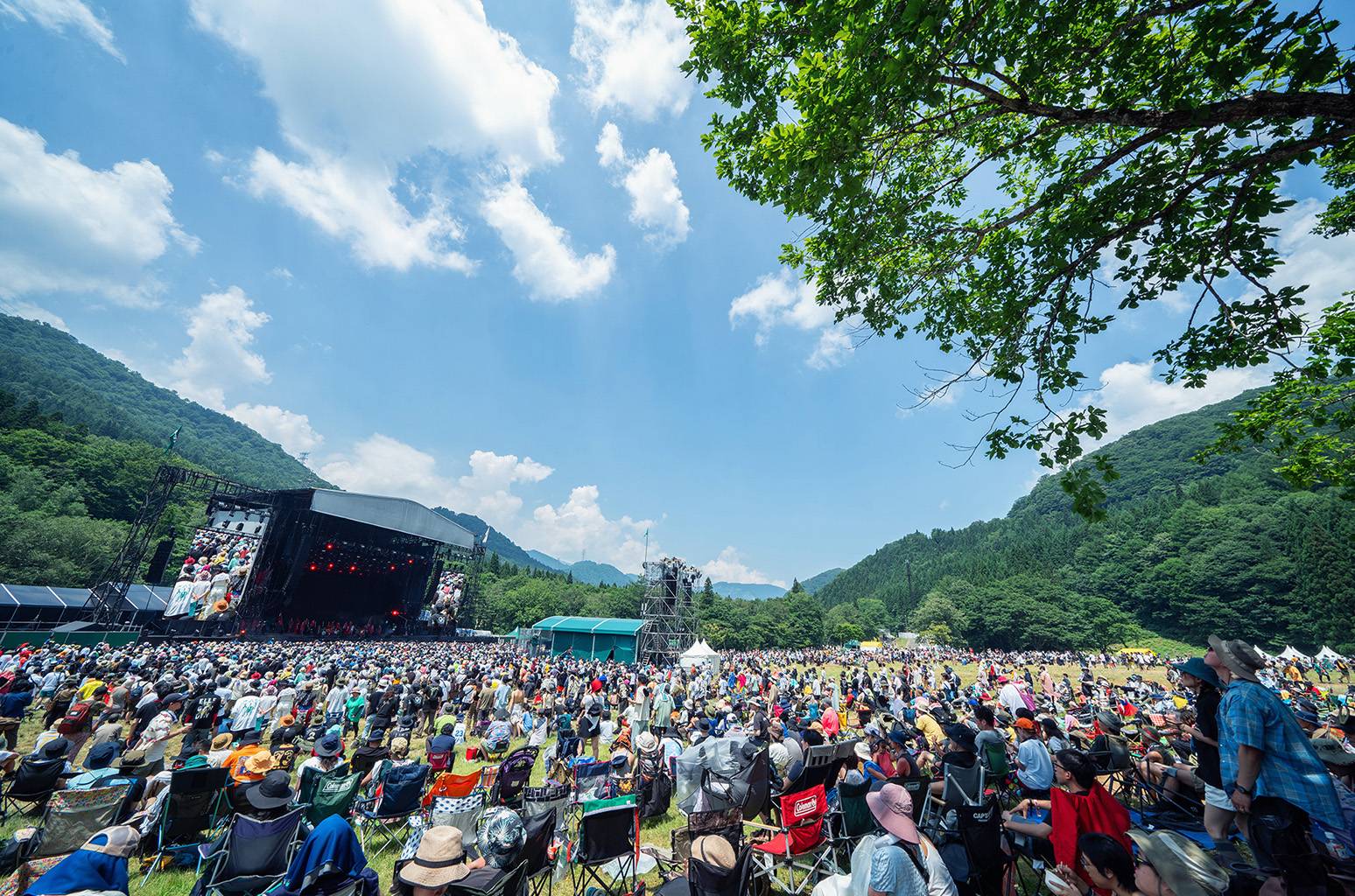 【FUJI ROCK FESTIVAL ’24】入場無料の前夜祭が開催、会場販売グッズも公開