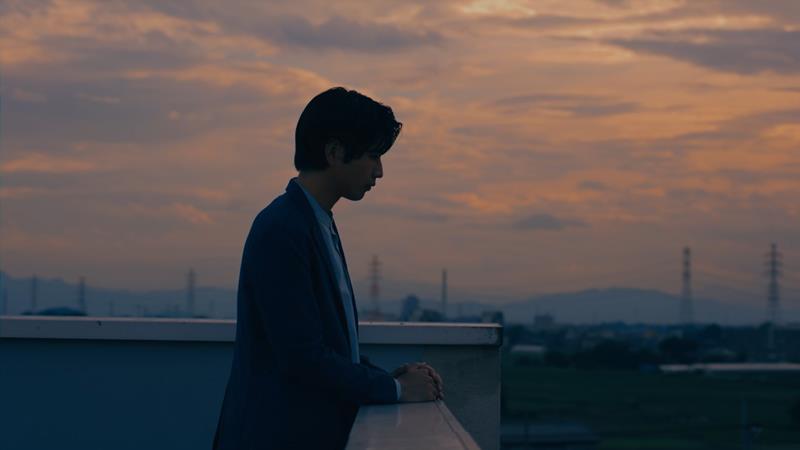 川崎鷹也、「夕陽の上」MV公開