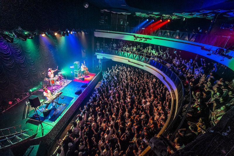 H ZETTRIO、スタンディングライブ東京追加公演開催　Mummy-Dがサプライズゲストで登場