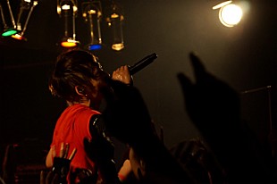 UVERworld「UVERworld 一番影響うけたバンドと出会った地で原点回帰ライブ」