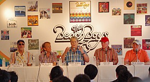 ザ・ビーチ・ボーイズ「ビーチ・ボーイズいよいよ来日！ブライアン・ウィルソン率いるオリジナル・メンバー揃っての記者会見を実施」