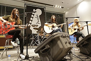 SCANDAL「SCANDAL ユニクロ銀座店でアコースティックライブ」