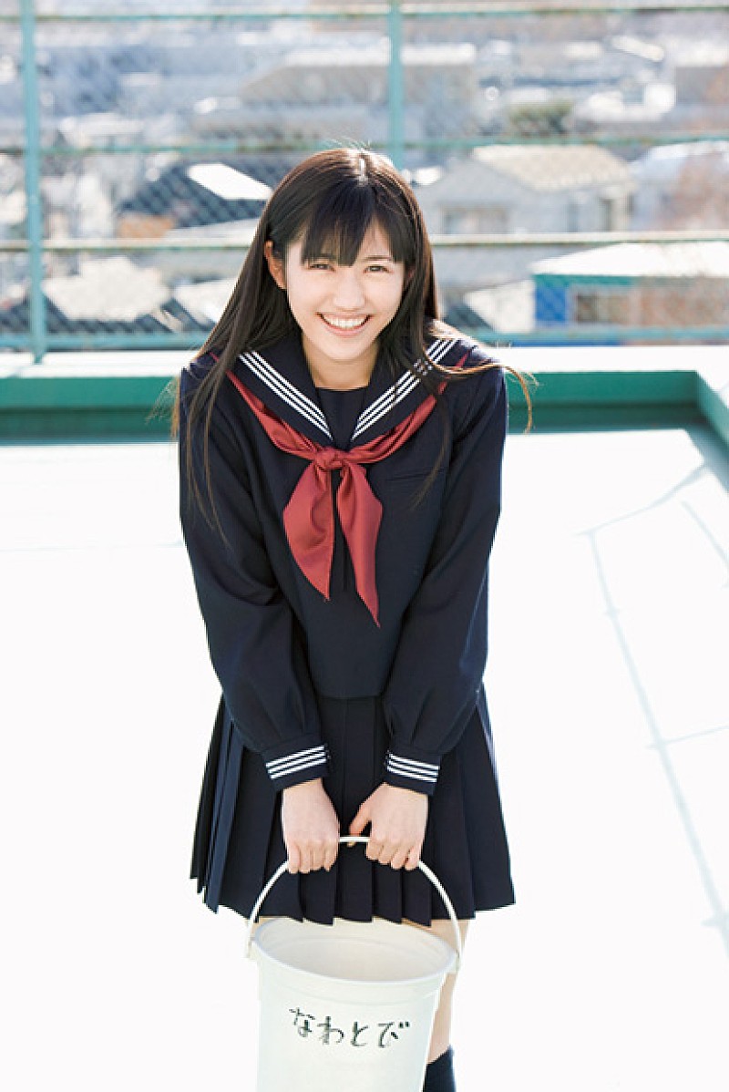 AKB48まゆゆ 新作特典に全国47校分の制服コレクション収録
