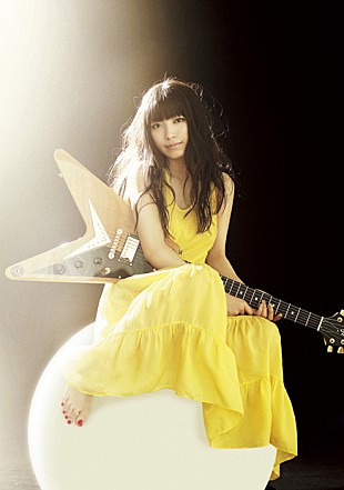 miwa「miwa 新境地ナンバーでAKB48やEXILE TRIBEら抑え1位」