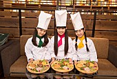 さくら学院「さくら学院 タワレコCAFEで限定コラボバーガー発売」1枚目/11