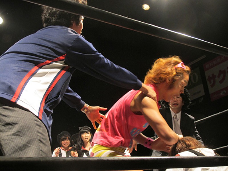 DDTプロレスラーがアイドル襲撃 BiS運営にメンバー激怒「殴るぞ！」