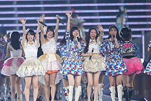 AKB48「AKB48 名古屋公演でSKE48単独ドームライブ発表、名誉研究生 松村のソロもお披露目」