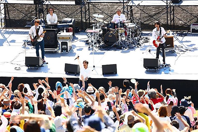 ＴＨＥ　ＢＯＯＭ「THE BOOMや植村花菜、鹿も参戦した奈良県の心地よいフェス【若草山 MUSIC FESTIVAL 2013】」1枚目/8