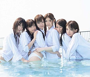 乃木坂４６「乃木坂46 ドキドキの初水着ショットも収めた1st写真集発売」