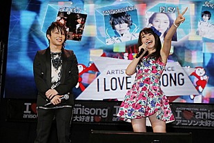 水樹奈々×Ｔ．Ｍ．Ｒｅｖｏｌｕｔｉｏｎ「T.M.R.×水樹奈々 海外でも人気抜群「みんなの愛をビシビシ感じて、私最高です!!」」