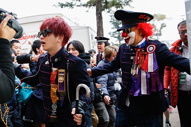 SEKAI NO OWARI 新作発売記念フリーライブに1万4000人 | Daily News