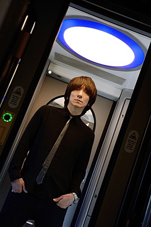 「吉井和哉がFM802の開局25周スペシャルプログラム「YOUR RADIO 802」のDJを担当」