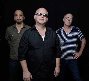 「ピクシーズが23年ぶりの新作『インディ・シンディ』を4月にリリース！」