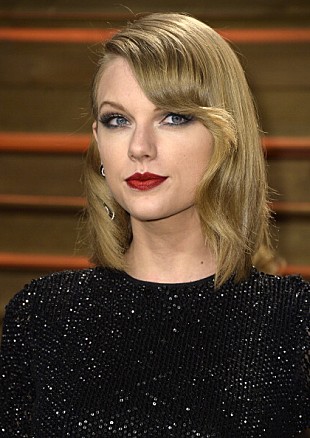 「“テイラー・スウィフトの夫”を名乗る勘違い男に接近禁止命令」