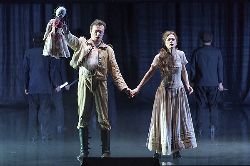 ドイツ演劇界の鬼才クリーゲンブルクによるオペラ『ヴォツェック』、初日公演がスタート