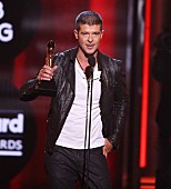 「ロビン・シック 【BBMA2014】で離婚した妻に捧げる新曲披露」1枚目/1